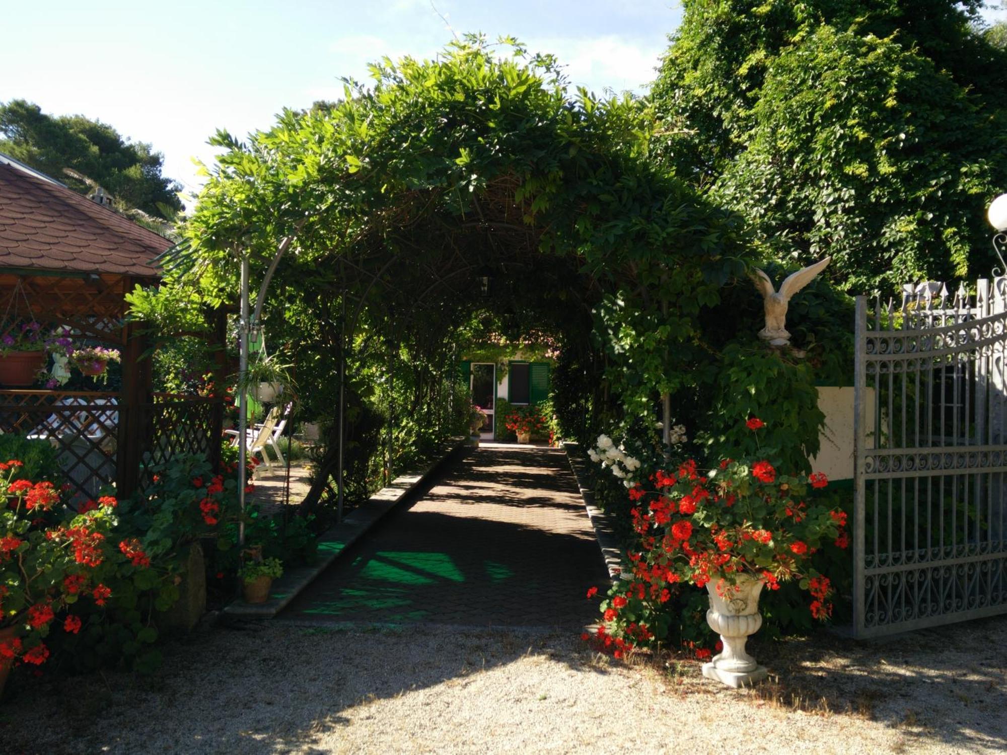 Residenza Villa I Nidi Santa Caterina  Zewnętrze zdjęcie